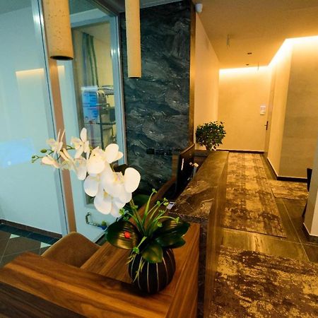 Hotel Zeneli Vlorë 외부 사진