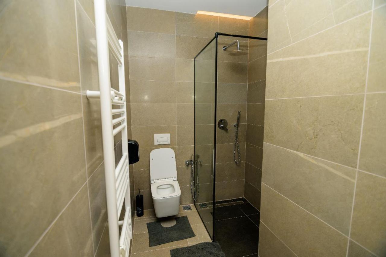 Hotel Zeneli Vlorë 외부 사진