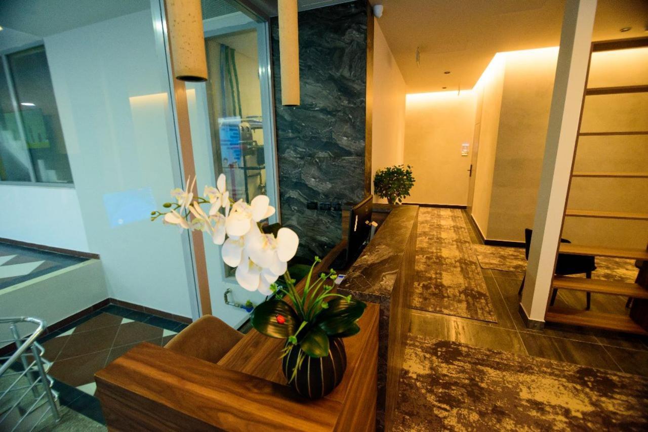 Hotel Zeneli Vlorë 외부 사진