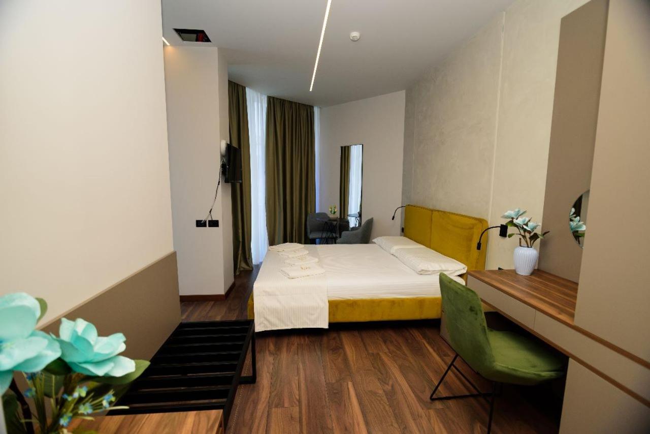 Hotel Zeneli Vlorë 외부 사진