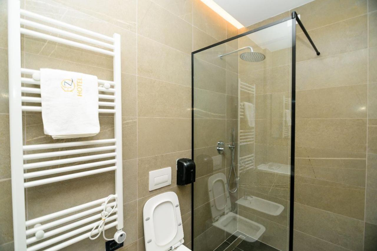 Hotel Zeneli Vlorë 외부 사진
