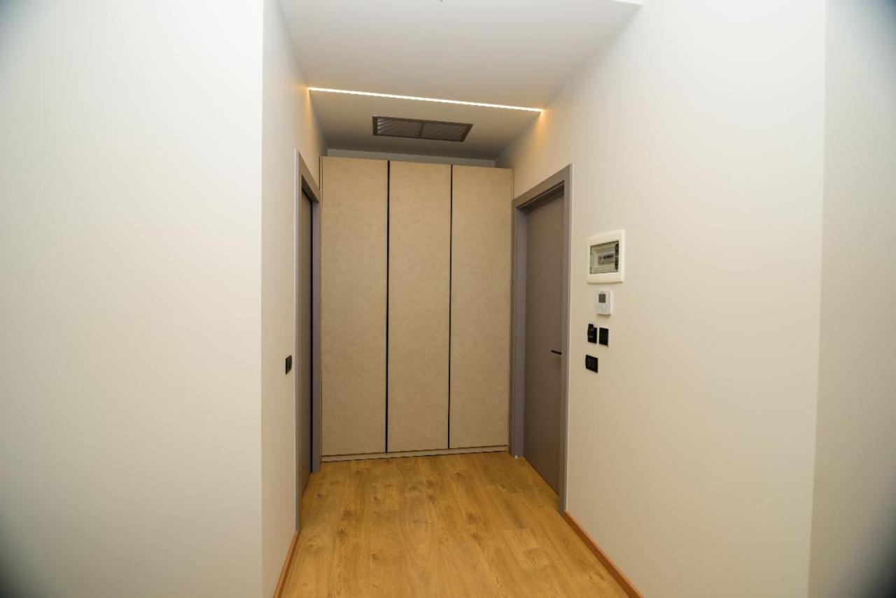 Hotel Zeneli Vlorë 외부 사진