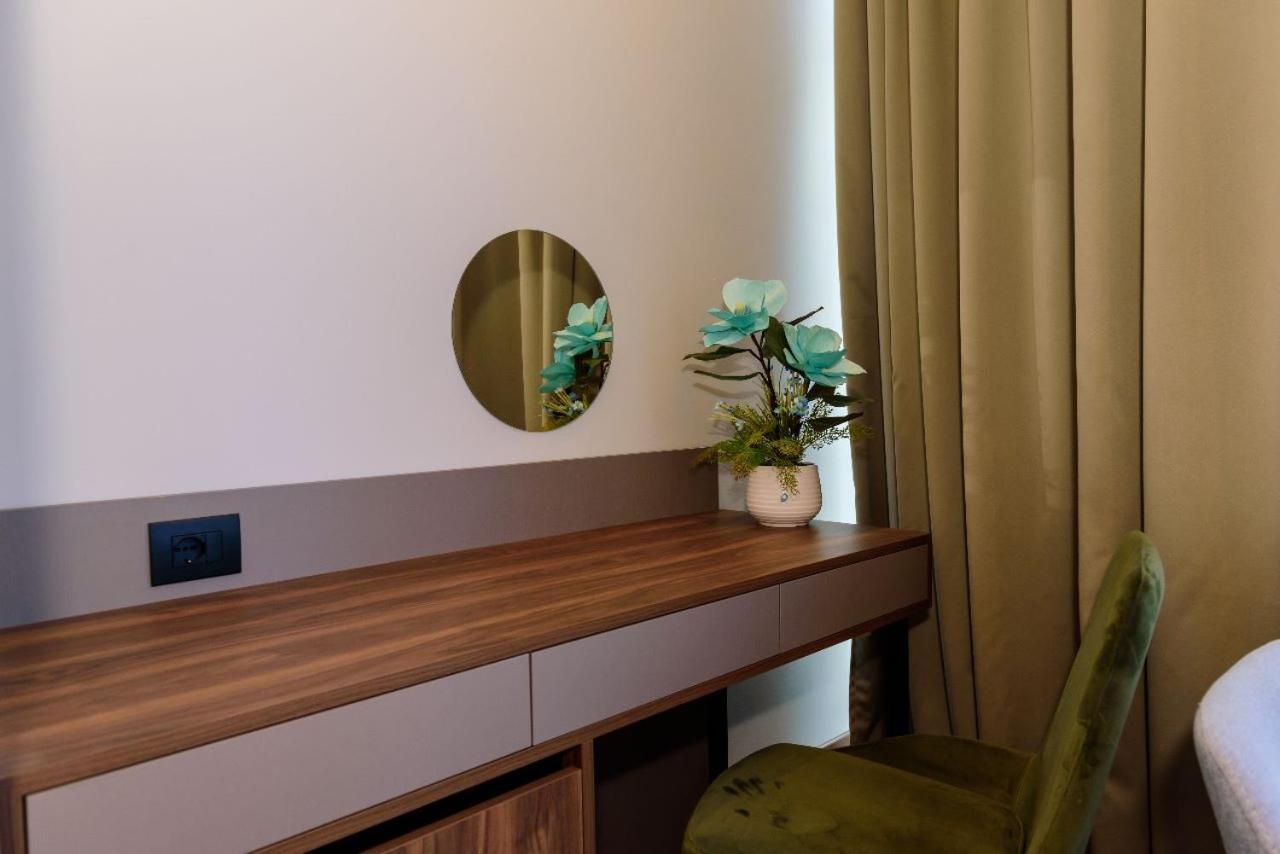 Hotel Zeneli Vlorë 외부 사진