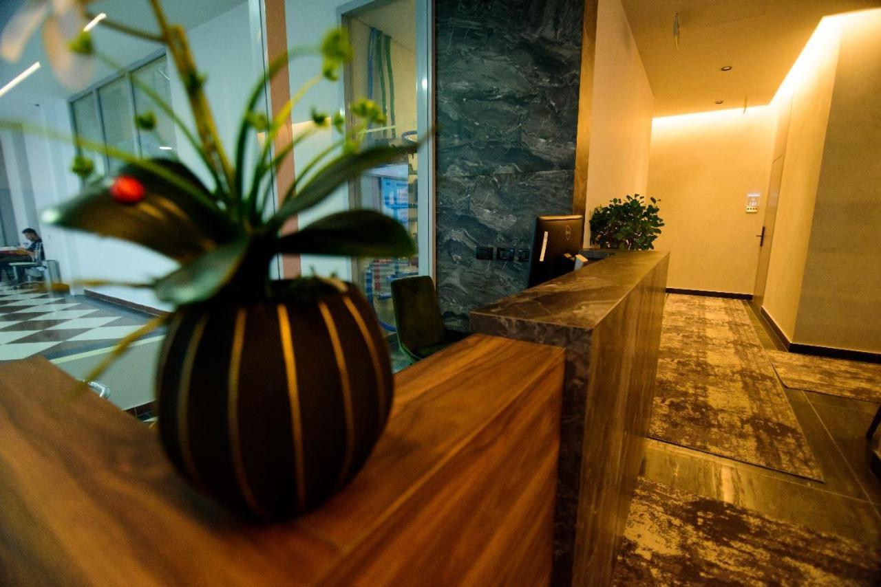 Hotel Zeneli Vlorë 외부 사진